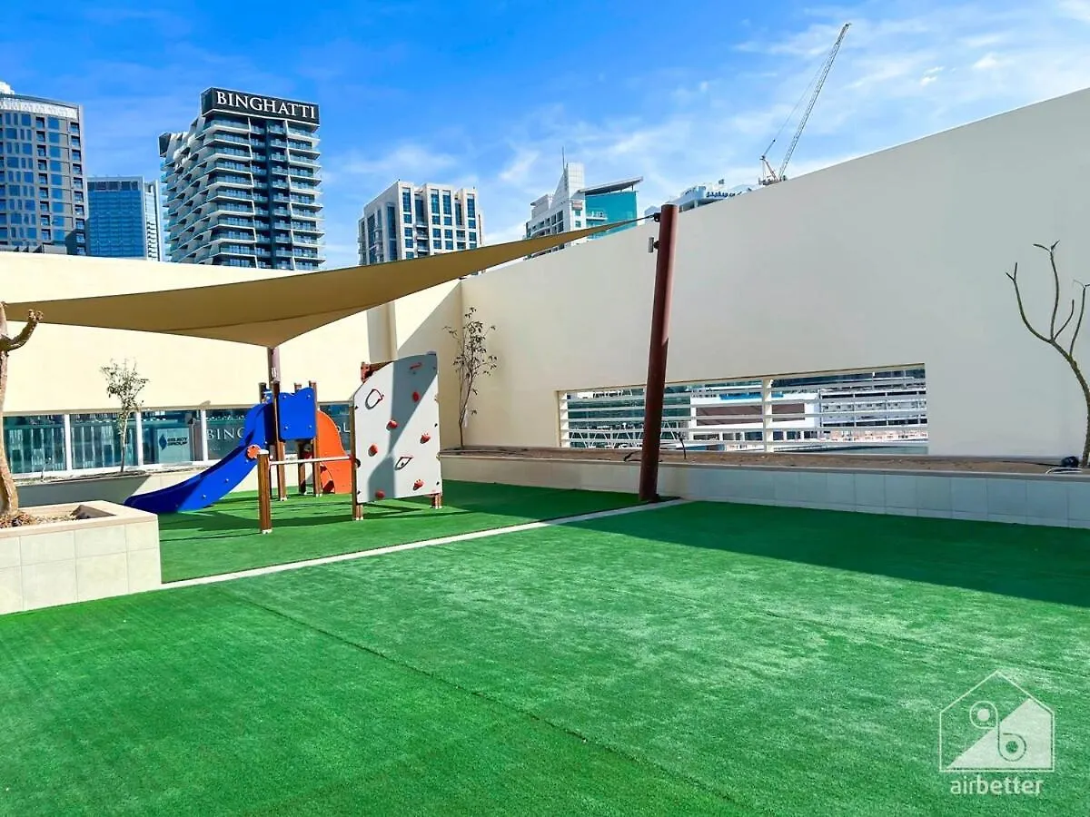 Luxury Studio In Business Bay With Canal View Dubái
