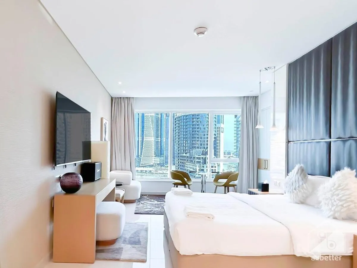 Luxury Studio In Business Bay With Canal View Dubái